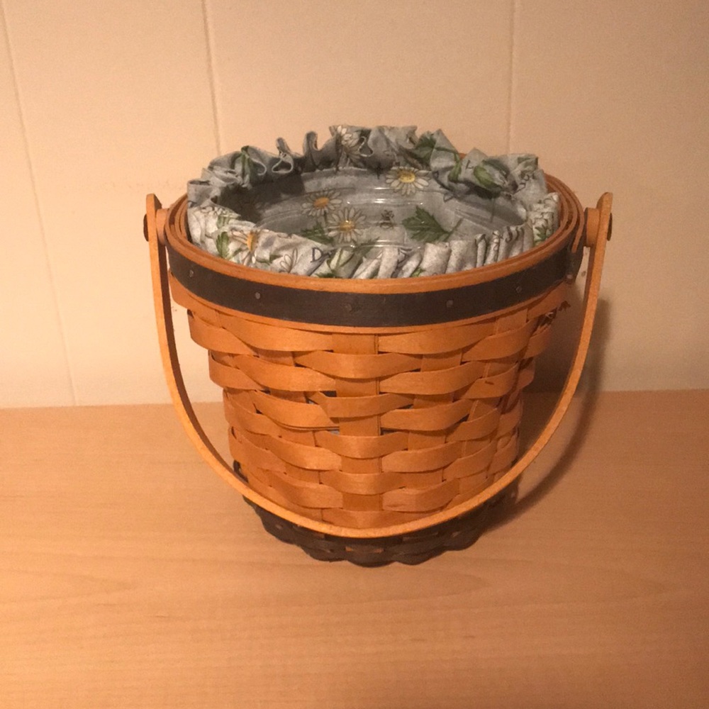 1999 Longaberger Daisy Basket